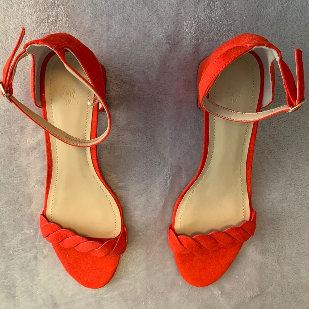 H&M NEW Red Suede Block Heel Sandals Size 39 - Picture 2 of 4